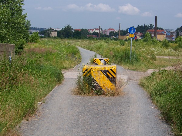 The photo for Vyřešené: Odstranění bloků a panelů, A2 Rohanské nábřeží.